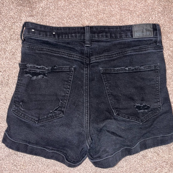Black “Boyfriend” American Eagle shorts - Picture 2 of 2